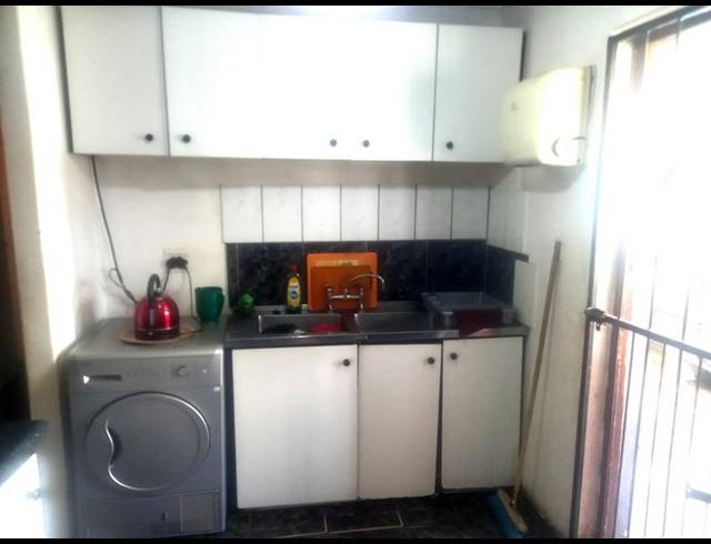 2 BEDROOM HOUSE FOR SALE IN PHOENIX